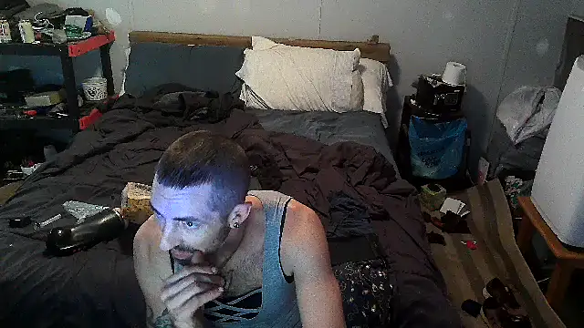 Bi curious86 online show from October 2025 09:45:01 PM