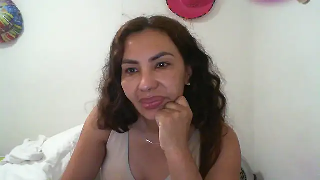 Snapshot of salome__milf chatting on February 2026 10:16:02 AM salome milf online show from February 2026 10:16:02 AM