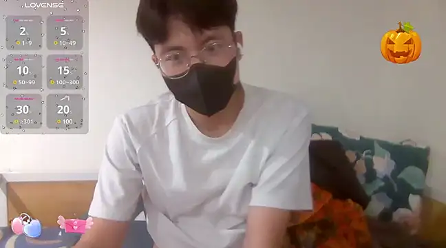 Gwencloudy online show from March 2025 01:51:01 PM