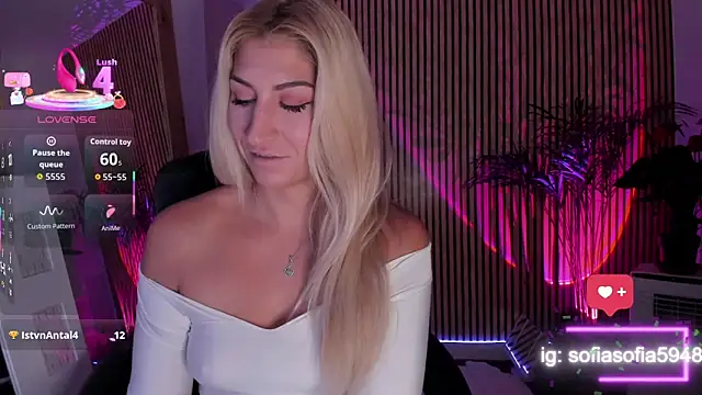 Snapshot of sofiah_ chatting on September 2025 07:25:02 PM sofiah online show from September 2025 07:25:02 PM