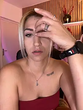 Snapshot of sofiah_ chatting on December 2025 04:23:02 PM sofiah online show from December 2025 04:23:02 PM