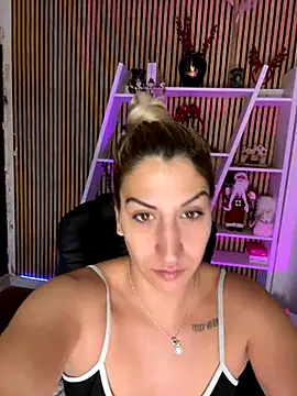 Snapshot of sofiah_ chatting on January 2026 07:32:02 AM sofiah online show from January 2026 07:32:02 AM