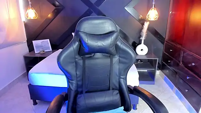 dark gotica online show from March 2025 07:09:01 PM