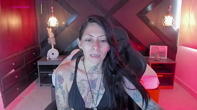 dark gotica online show from September 2025 07:06:02 PM