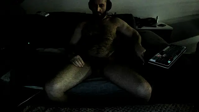 Hugealphabeast online show from November 2025 09:03:02 PM