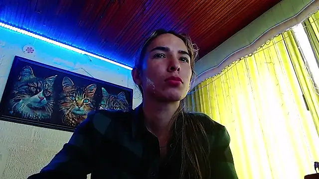 Snapshot of Niky_777 chatting on January 2025 04:16:01 PM Niky 777 online show from January 2025 04:16:01 PM