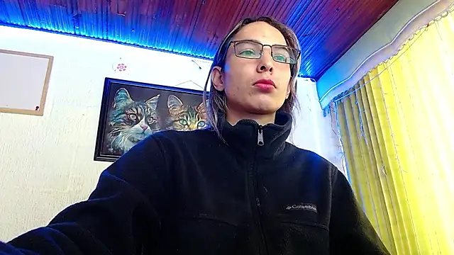 Snapshot of Niky_777 chatting on January 2025 05:04:01 PM Niky 777 online show from January 2025 05:04:01 PM