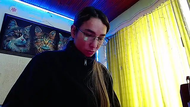 Snapshot of Niky_777 chatting on January 2025 04:27:01 PM Niky 777 online show from January 2025 04:27:01 PM