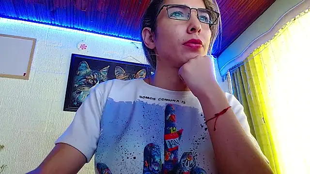 Snapshot of Niky_777 chatting on February 2025 04:08:01 PM Niky 777 online show from February 2025 04:08:01 PM