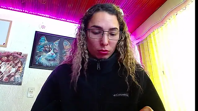 Snapshot of Niky_777 chatting on February 2025 03:46:01 PM Niky 777 online show from February 2025 03:46:01 PM