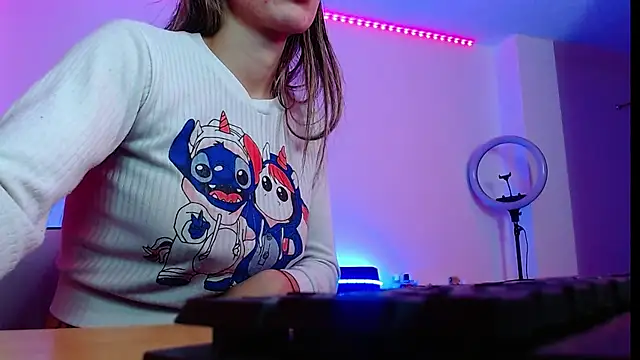 Snapshot of Niky_777 chatting on March 2025 04:45:02 PM Niky 777 online show from March 2025 04:45:02 PM