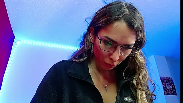 Snapshot of Niky_777 chatting on March 2025 07:42:02 PM Niky 777 online show from March 2025 07:42:02 PM