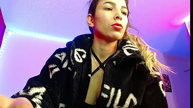 Snapshot of Niky_777 chatting on March 2025 02:10:01 PM Niky 777 online show from March 2025 02:10:01 PM