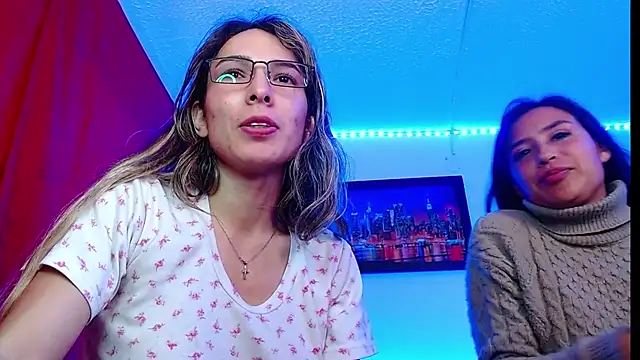 Snapshot of Niky_777 chatting on March 2025 10:15:02 PM Niky 777 online show from March 2025 10:15:02 PM