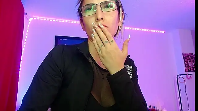 Snapshot of Niky_777 chatting on September 2025 11:48:02 PM Niky 777 online show from September 2025 11:48:02 PM