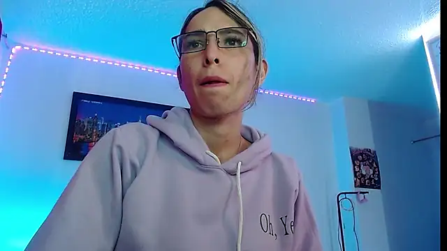 Snapshot of Niky_777 chatting on September 2025 08:31:02 PM Niky 777 online show from September 2025 08:31:02 PM