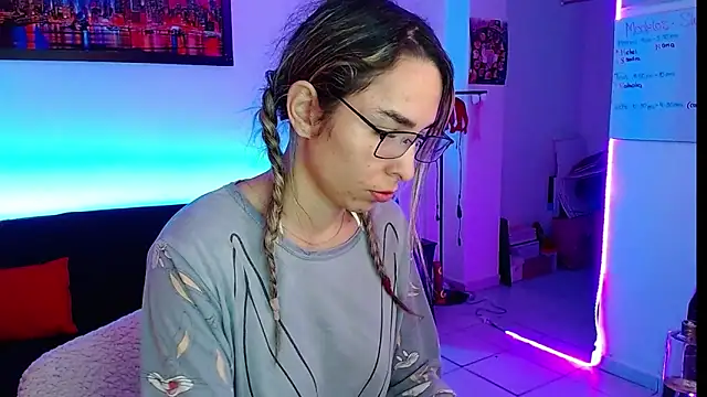 Snapshot of Niky_777 chatting on September 2025 05:38:01 PM Niky 777 online show from September 2025 05:38:01 PM