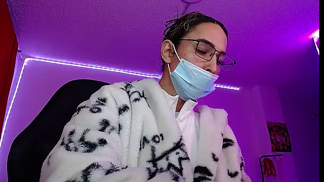 Snapshot of Niky_777 chatting on October 2025 01:38:01 AM Niky 777 online show from October 2025 01:38:01 AM