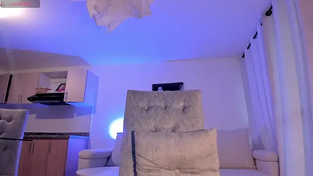 Snapshot of HannahDavis_ chatting on February 2025 11:10:02 PM HannahDavis online show from February 2025 11:10:02 PM