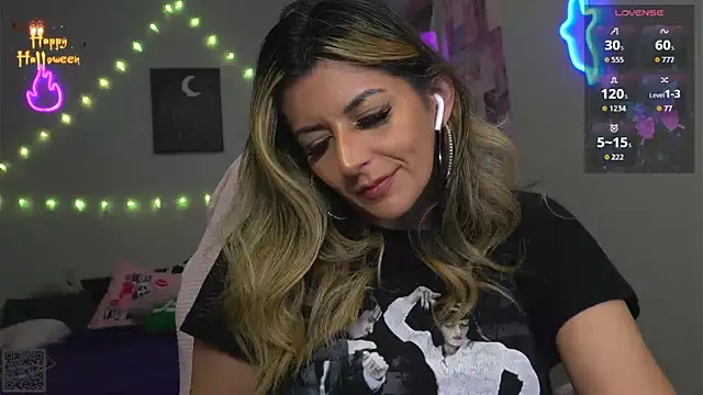 Snapshot of K4Li3Rxyzz chatting on October 2025 08:28:01 AM K4Li3Rxyzz online show from October 2025 08:28:01 AM