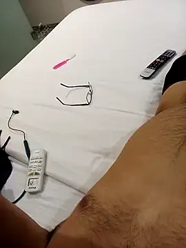 Snapshot of desiboy154 chatting on April 2026 06:09:01 PM desiboy154 online show from April 2026 06:09:01 PM