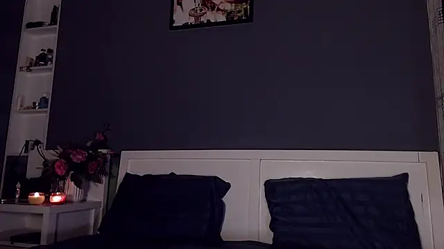 Snapshot of MeIisaLove chatting on December 2024 09:04:02 PM MeIisaLove online show from December 2024 09:04:02 PM