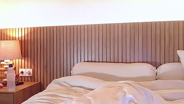 Snapshot of MeIisaLove chatting on December 2024 01:48:01 AM MeIisaLove online show from December 2024 01:48:01 AM