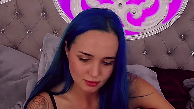 Snapshot of MeIisaLove chatting on March 2025 07:27:01 PM MeIisaLove online show from March 2025 07:27:01 PM