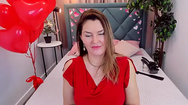 Snapshot of Adele_Russo chatting on February 2025 07:10:02 PM Adele Russo online show from February 2025 07:10:02 PM