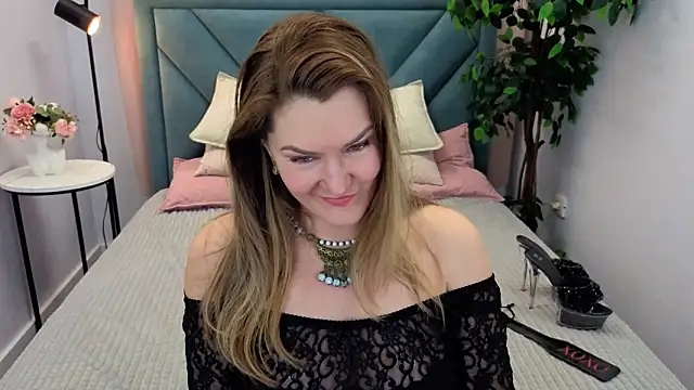 Adele Russo online show from March 2026 04:48:01 PM