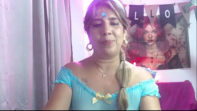 Snapshot of Victoria_meester chatting on October 2025 09:50:01 PM Victoria meester online show from October 2025 09:50:01 PM