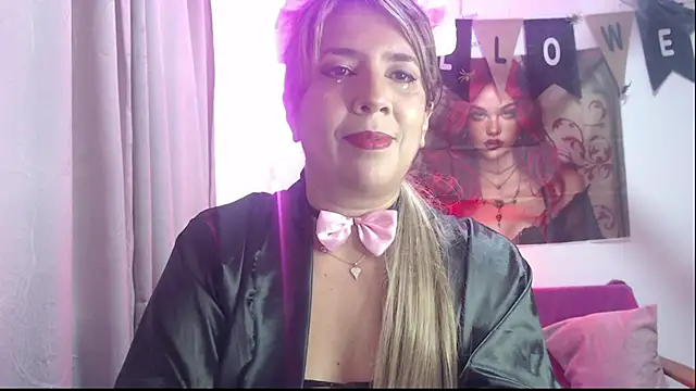 Snapshot of Victoria_meester chatting on October 2025 03:03:02 PM Victoria meester online show from October 2025 03:03:02 PM