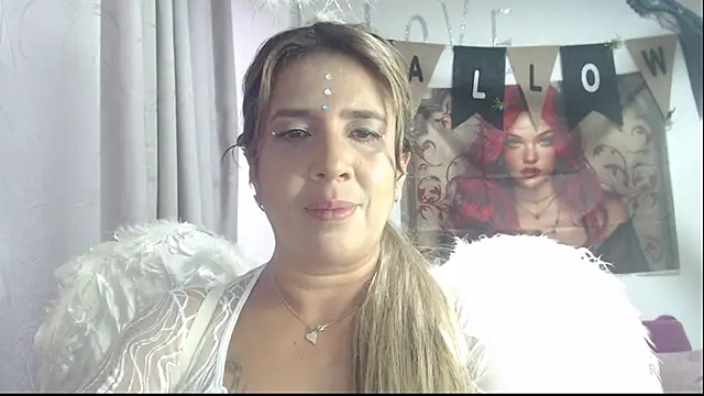 Snapshot of Victoria_meester chatting on November 2025 08:55:01 PM Victoria meester online show from November 2025 08:55:01 PM