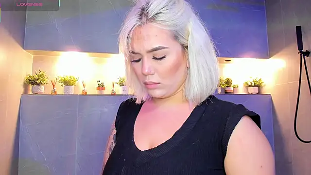 KatyaBlonding online show from November 2025 06:21:01 PM