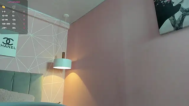 Snapshot of dolly_zoe chatting on November 2025 04:06:02 AM dolly zoe online show from November 2025 04:06:02 AM