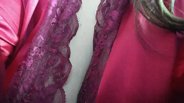 Snapshot of dolly_zoe chatting on November 2025 10:10:01 PM dolly zoe online show from November 2025 10:10:01 PM