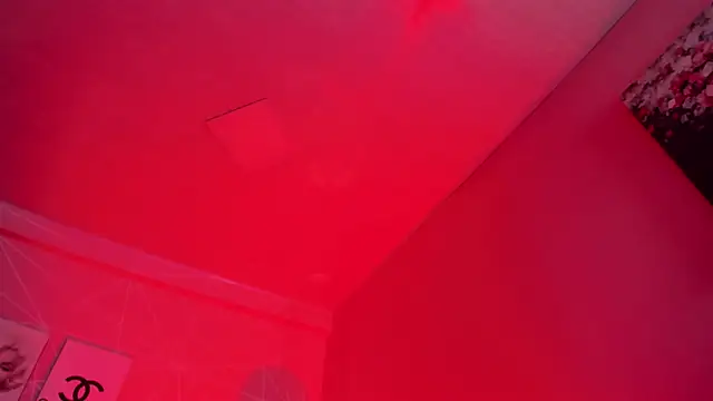 Snapshot of dolly_zoe chatting on November 2025 10:12:01 PM dolly zoe online show from November 2025 10:12:01 PM