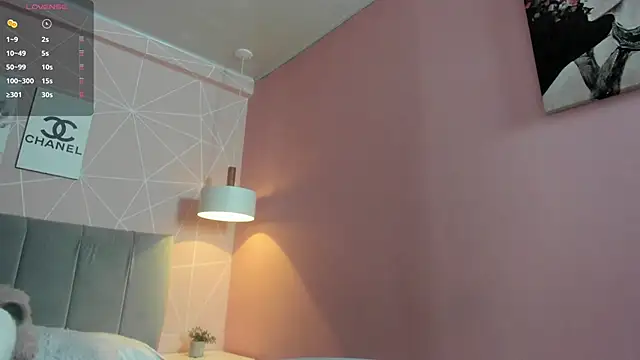 Snapshot of dolly_zoe chatting on December 2025 04:06:02 AM dolly zoe online show from December 2025 04:06:02 AM