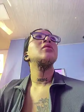 ayshel   online show from October 2025 03:40:01 AM