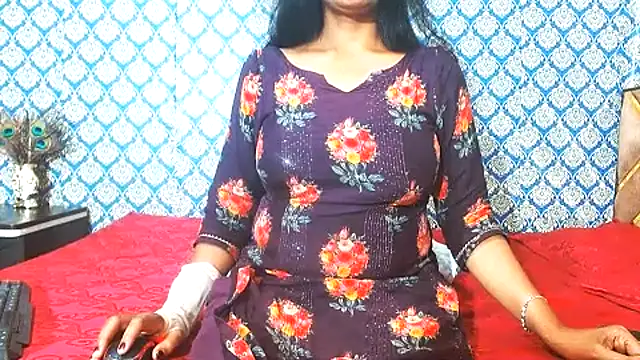 nikitahot3 online show from October 2025 03:11:01 PM