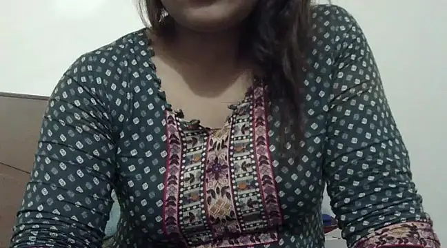 shekira99 online show from March 2025 08:43:01 PM