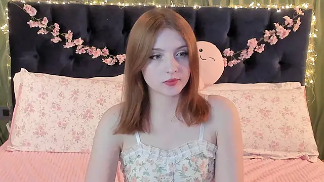 Snapshot of AliceLanley chatting on May 2026 11:29:02 AM AliceLanley online show from May 2026 11:29:02 AM