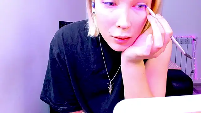 dollmore online show from November 2025 02:58:01 AM