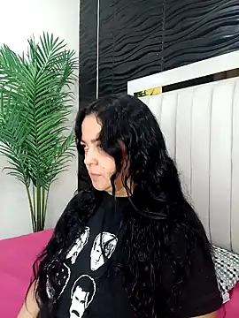 Snapshot of lucia_vonne_ chatting on February 2025 11:16:02 AM lucia vonne  online show from February 2025 11:16:02 AM