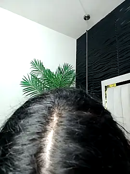 Snapshot of lucia_vonne_ chatting on February 2025 12:17:02 PM lucia vonne  online show from February 2025 12:17:02 PM