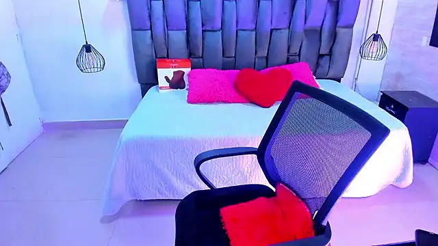 lucia vonne  online show from January 2026 08:47:02 PM