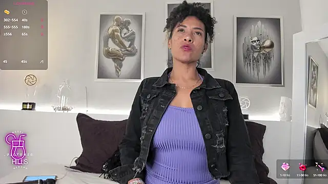 Snapshot of _Victoria_Hills chatting on March 2025 12:40:02 PM Victoria Hills online show from March 2025 12:40:02 PM