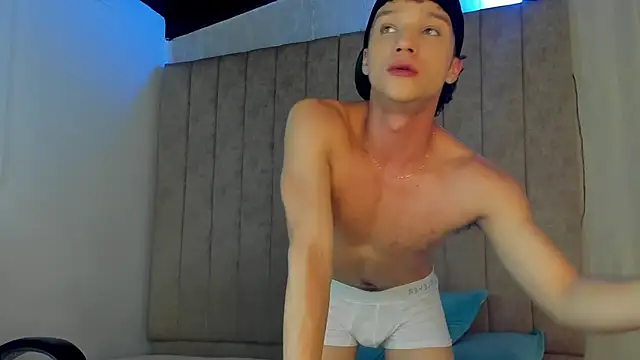 angelcortes online show from November 2025 08:29:01 PM