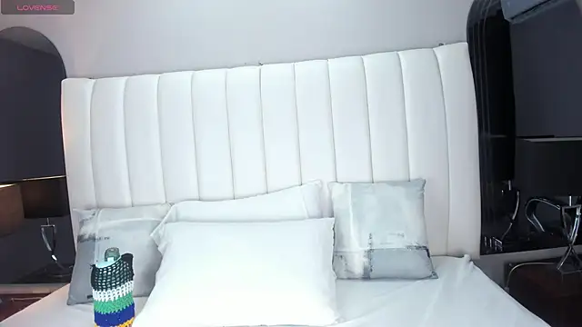 Snapshot of MelanieKlaus chatting on February 2025 04:25:02 AM MelanieKlaus online show from February 2025 04:25:02 AM