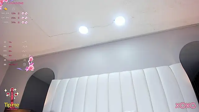 Snapshot of MelanieKlaus chatting on February 2025 07:23:01 AM MelanieKlaus online show from February 2025 07:23:01 AM